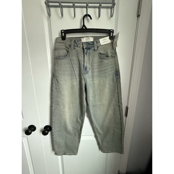 NEW Hollister Light Wash Embroidered Dice Skater Baggy Jeans 30x28 - Picture 1 of 7